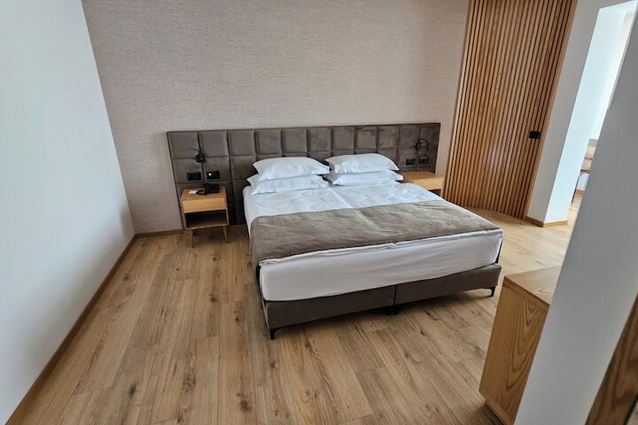 Room 14 of 56