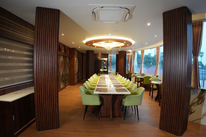 Dining 13 of 13