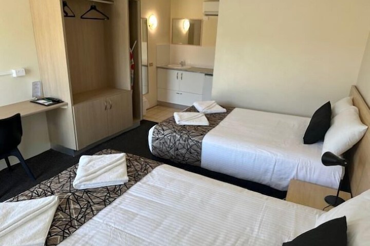 Room 9 of 27
