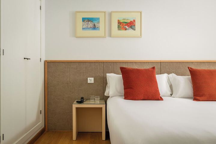 Room 11 of 53