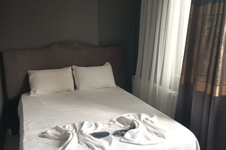 Room 5 of 45