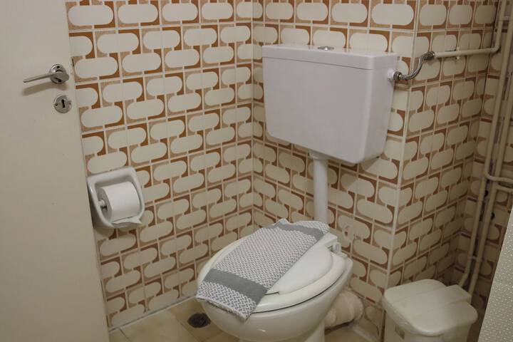 Room 180 of 261