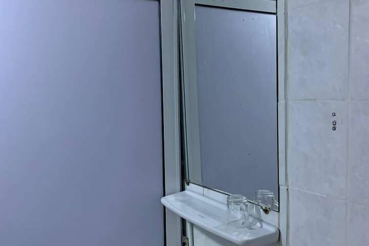 Room 70 of 87