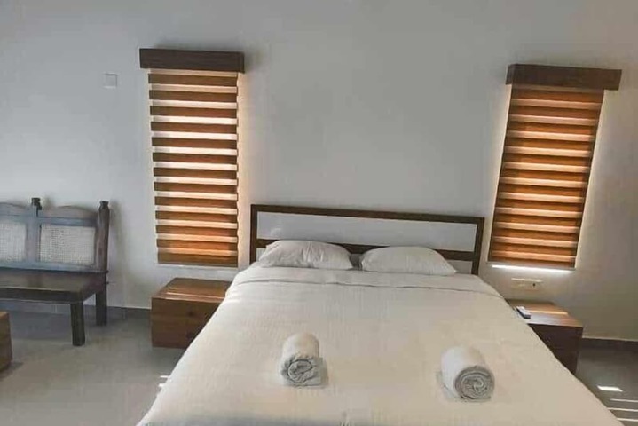 Room 2 of 26