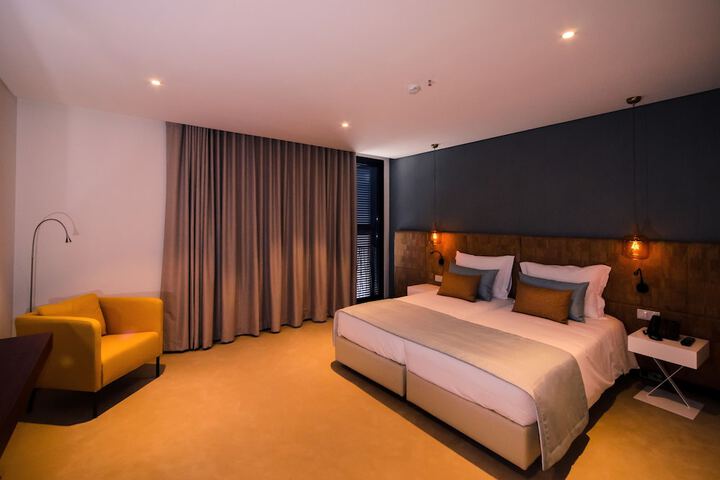 Room 5 of 87