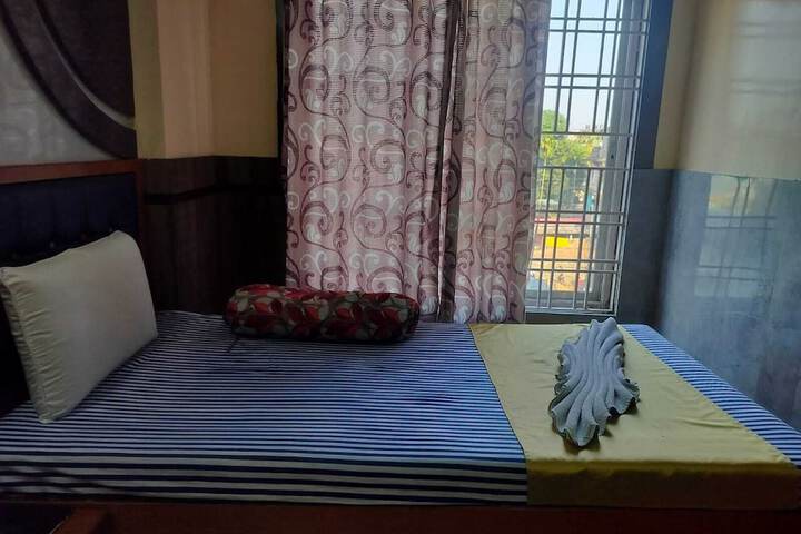Room 13 of 46