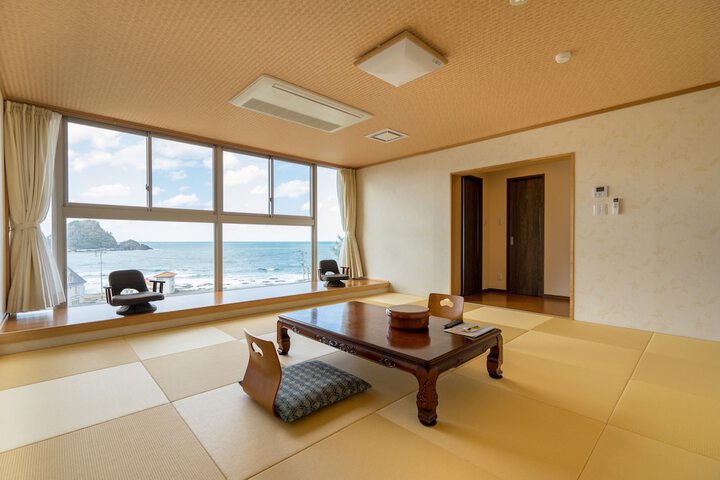 Room 11 of 47