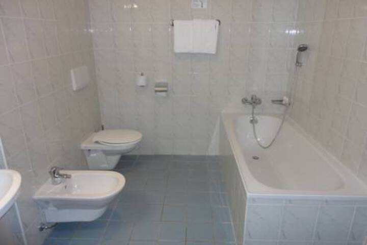 Room 1 of 15