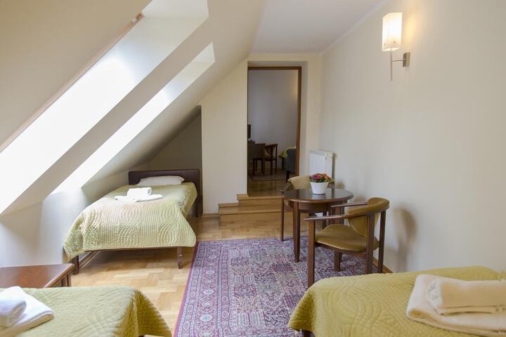 Room 10 of 41