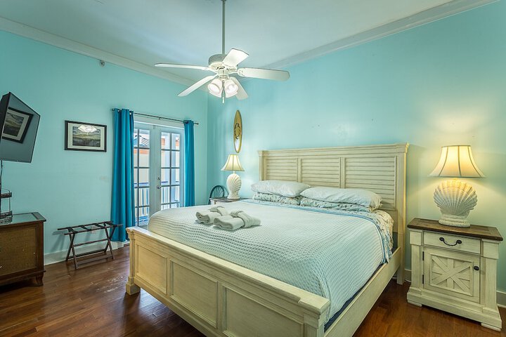 Room 15 of 76