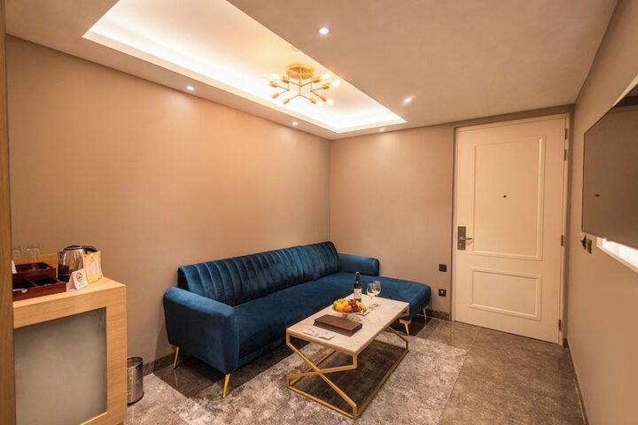 Room 25 of 63