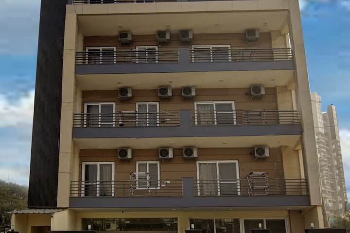 Limewood Stay Gold-ARTEMIS & Golf Course