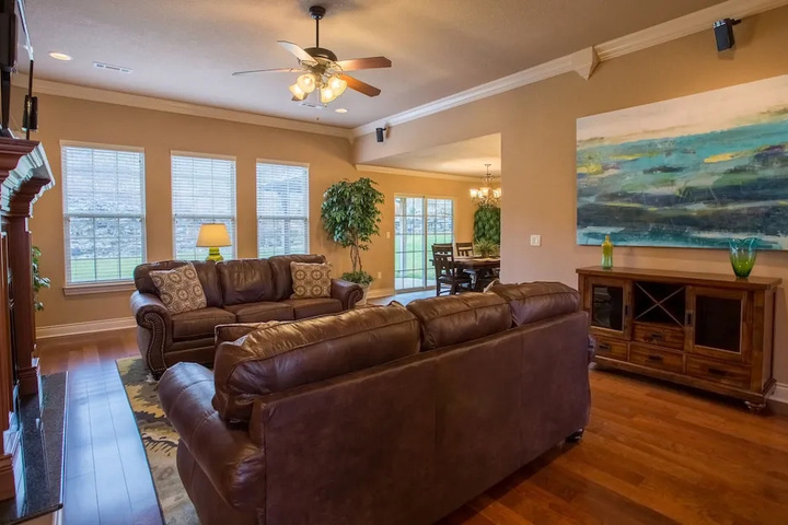 Photo of Branson Bluffs Retreat