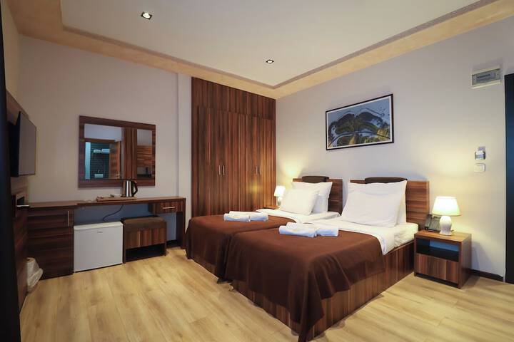 Room 36 of 98
