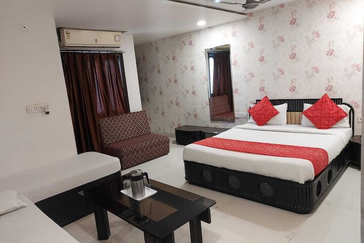 Room 4 of 24