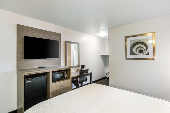 Room 4 of 22