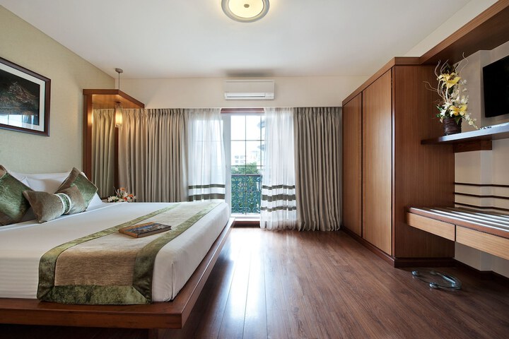 Room 9 of 50