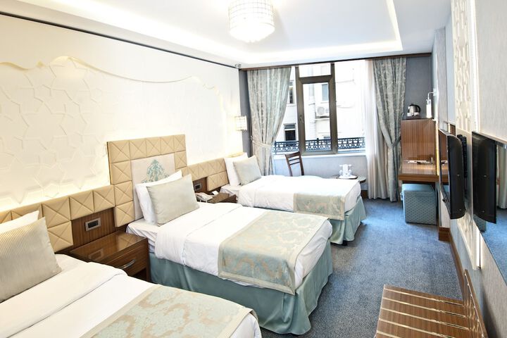 Room 10 of 110