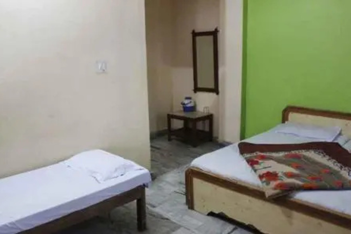Room 2 of 6