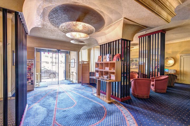 Hotel 2 of 63