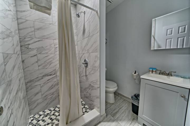 Family Studio 4 Bunk Beds 2 Queen Beds Sofa Kitchenette Accessible (2 of 14)
