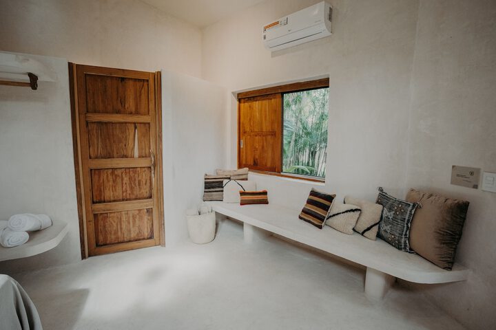Room 28 of 78