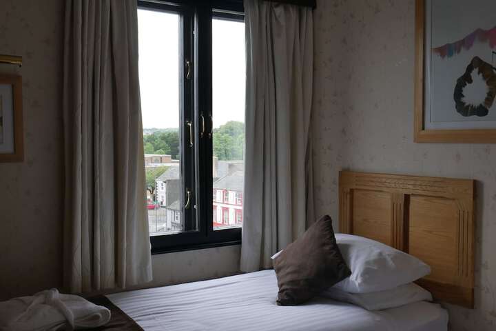 Room 12 of 94