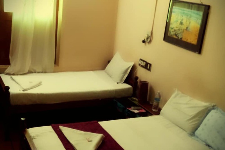 Room 3 of 38