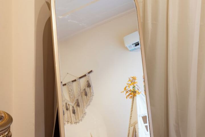 Room 15 of 83