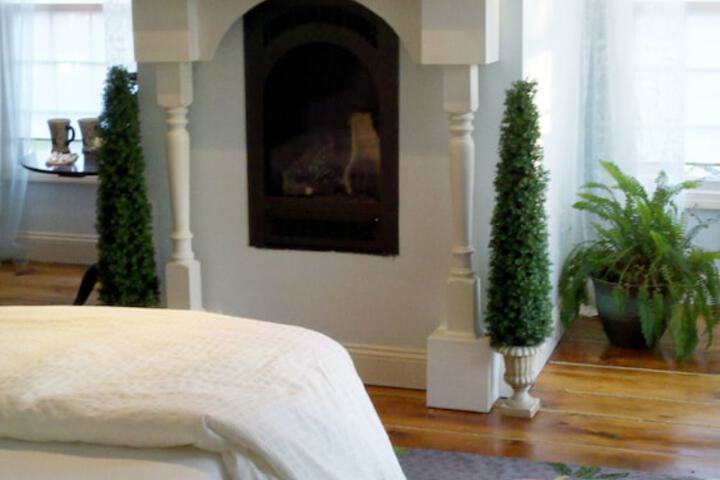 Room 6 of 49
