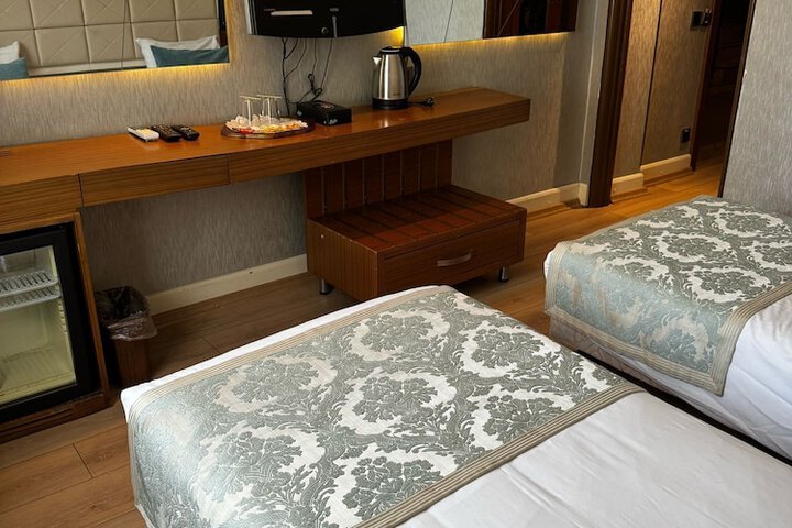 Room 17 of 46