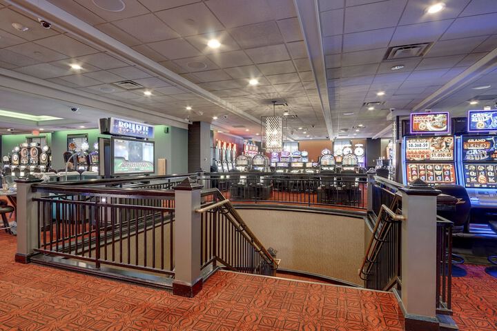 Entertainment 36 of 54