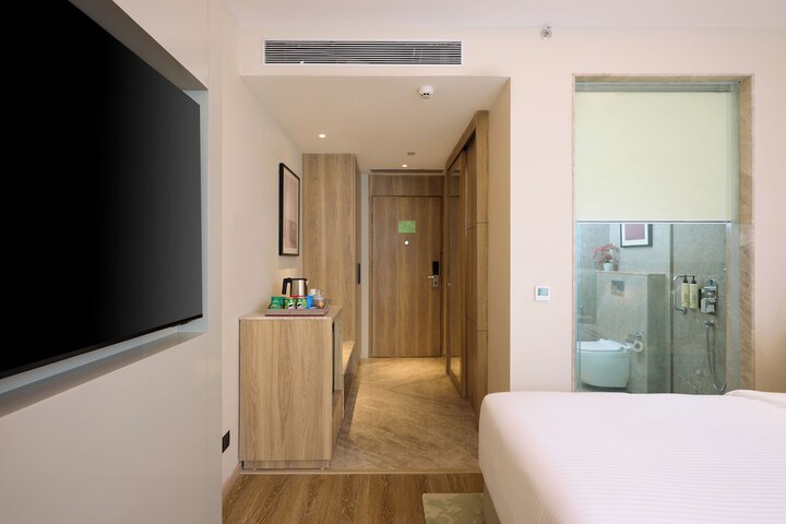 Room 34 of 87