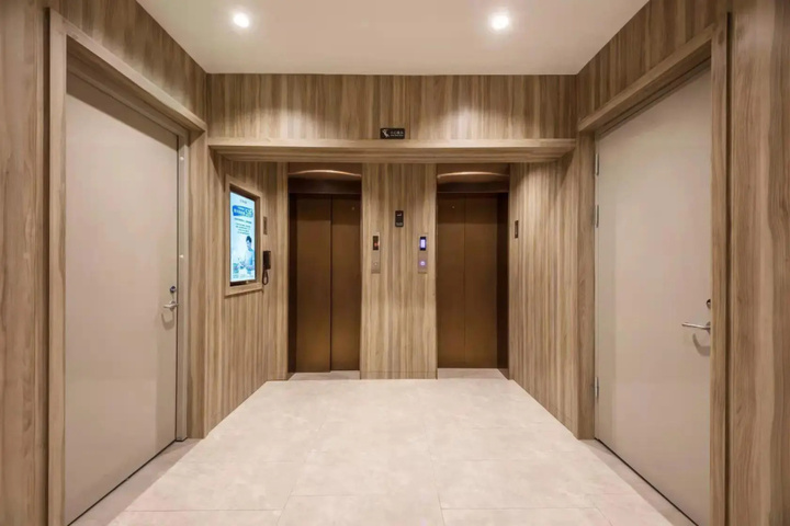 Room 5 of 22