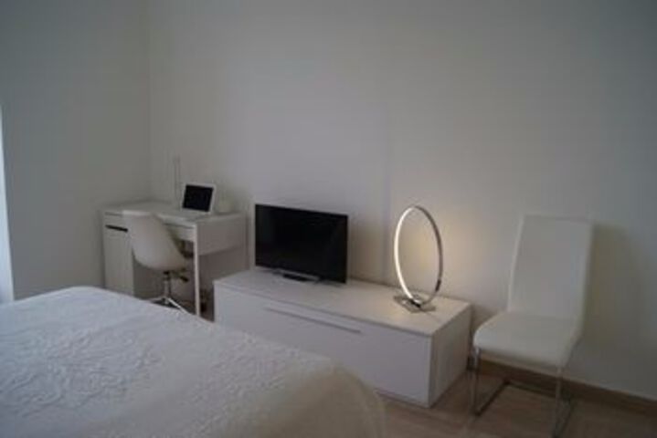 Room 14 of 36