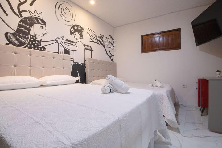 Room 3 of 10
