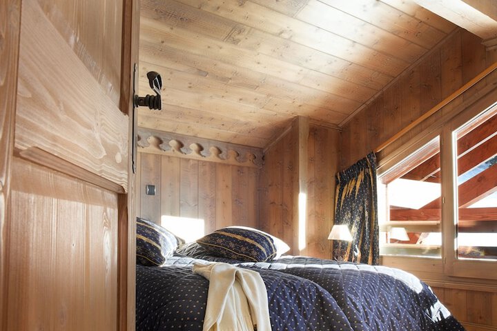 Room 4 of 24