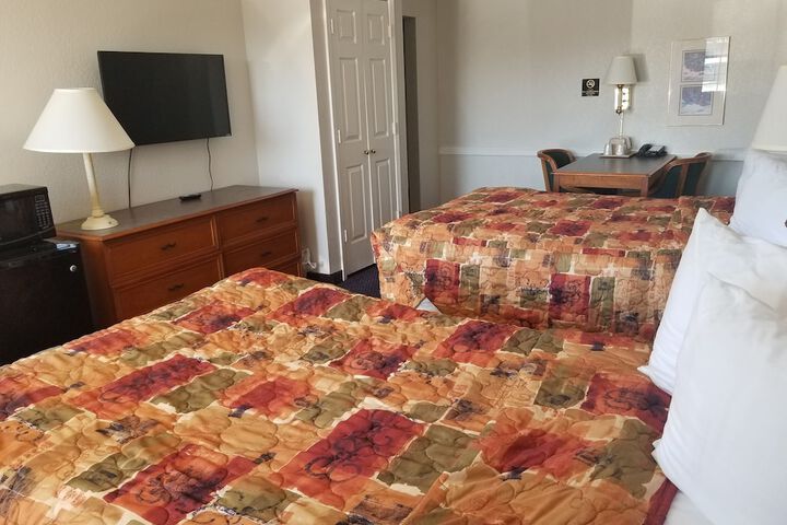 Comfort 2 Double Beds Accessible (4 of 5)
