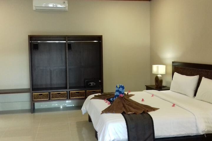 Room 3 of 51