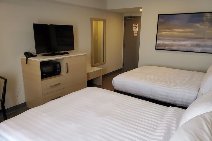 Room 8 of 13