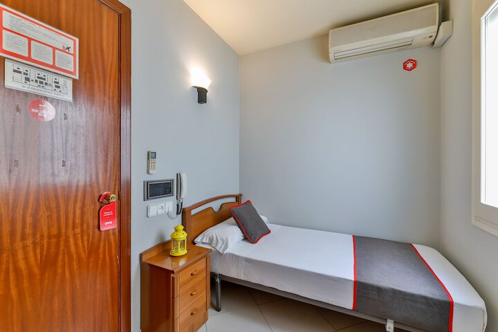 Room 12 of 31