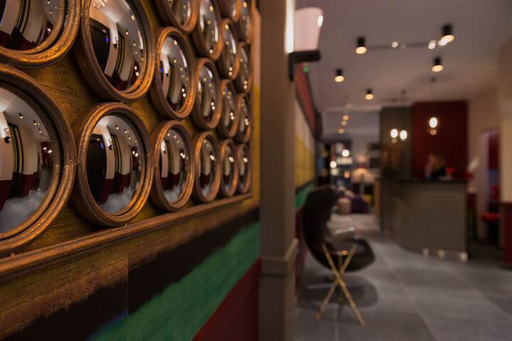 Guest Lobby