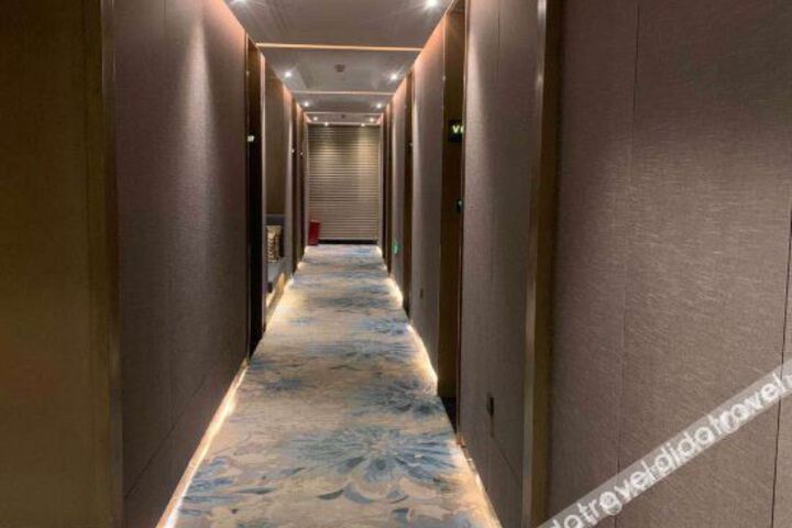 Hotel Interior 10 of 18
