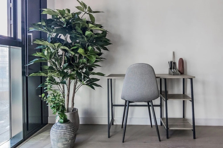 Studio With Balcony in Hill House