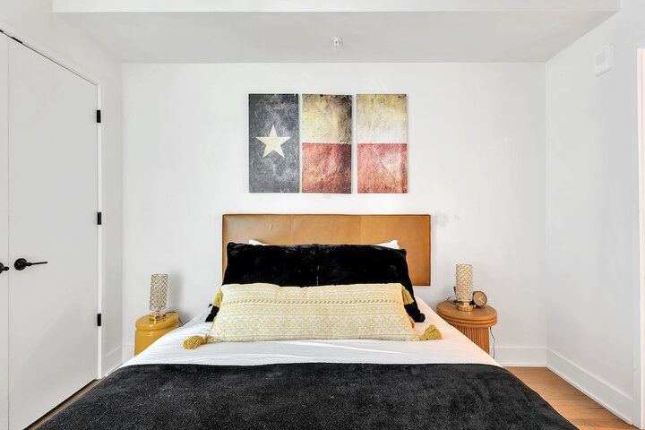 Room 60 of 860