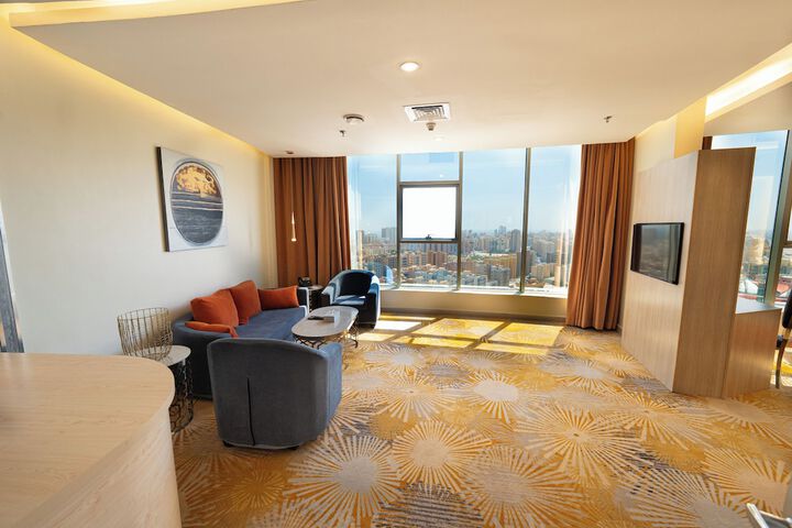Room 33 of 54