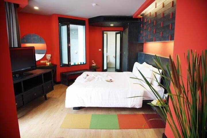 Room 5 of 17