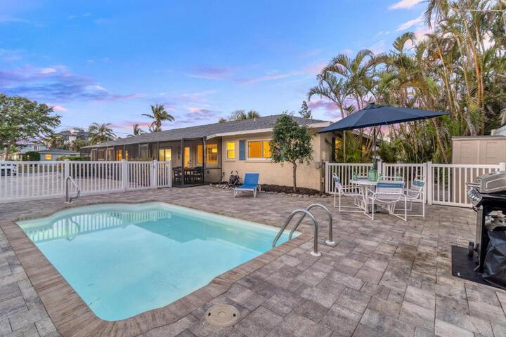 Exterior of Seahorse Cabana - 1106