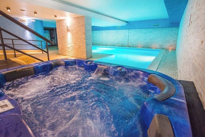 Hotel with Pool
