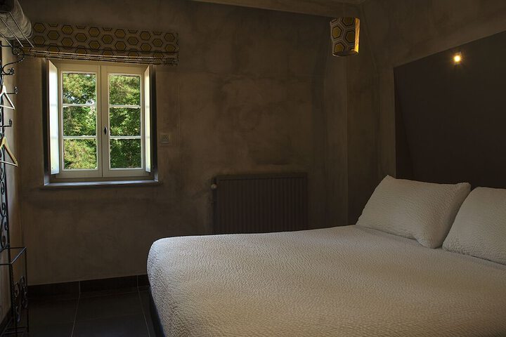 Room 23 of 57